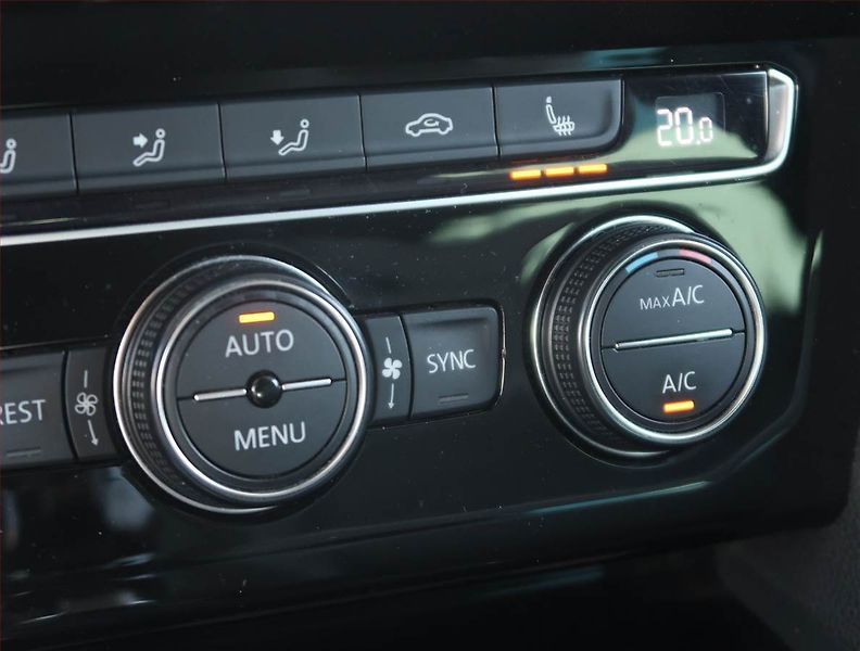Volkswagen Passat (2016) Highline 1.4 GTE, Automat - fotka 18 z 25