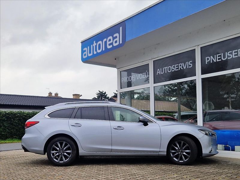Mazda 6 2,2 D SKYACTIVE, VÝHŘEV NOSIČ - fotka 7 z 42
