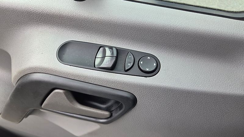 Mercedes-Benz Sprinter 319CDI V6 valník spačka topení - fotka 14 z 19