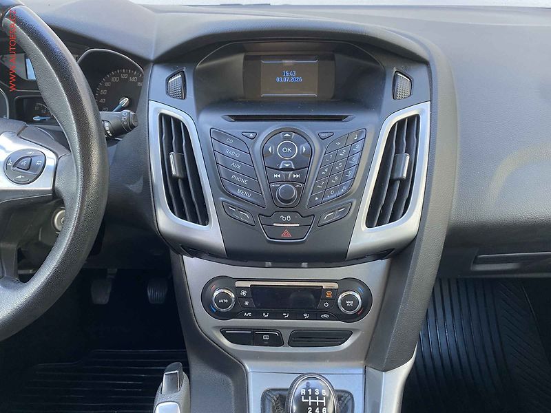 Ford Focus (2013) 1.6 TDCI, ČR, servis.kniha - fotka 12 z 16