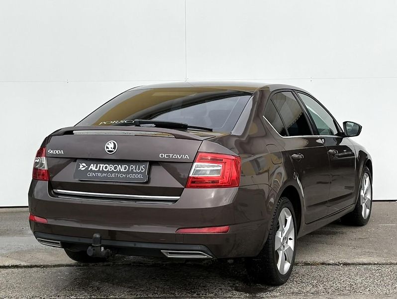 Škoda Octavia 1.4 TSI DSG / 103 kW Elegance - fotka 2 z 21