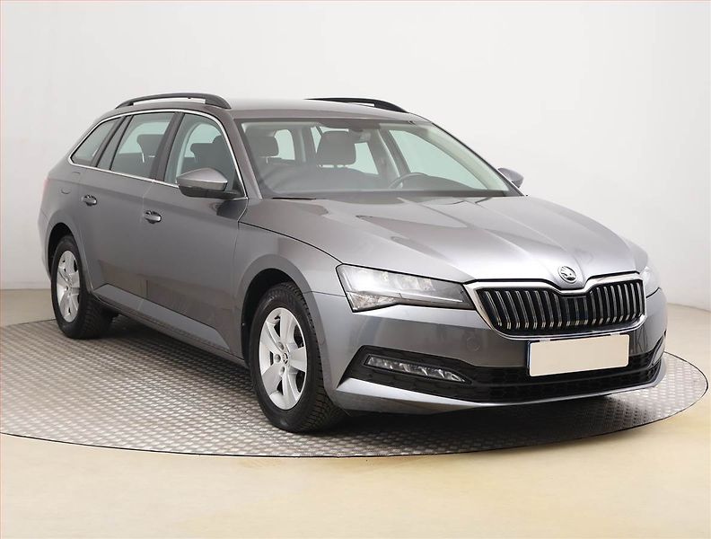 Škoda Superb (2023) Ambition 1.5 TSI - fotka 1 z 19