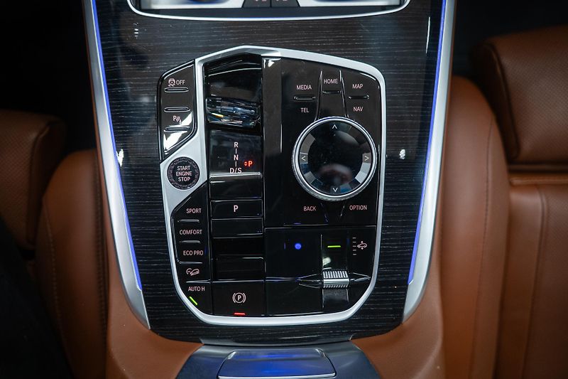 BMW X7 (2024) 40d M-SPORT MASÁŽ NEZÁVISLÉ TZ - fotka 41 z 67