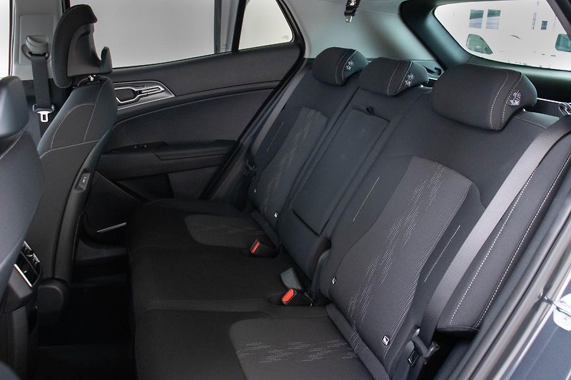 Kia Sportage Exclusive 1.6 T-GDI 4x2 7DCT - fotka 14 z 16