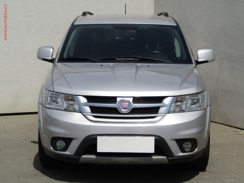 Fiat Freemont (2014) 2.0d 4x4, 7míst, servis - fotka 2 z 3