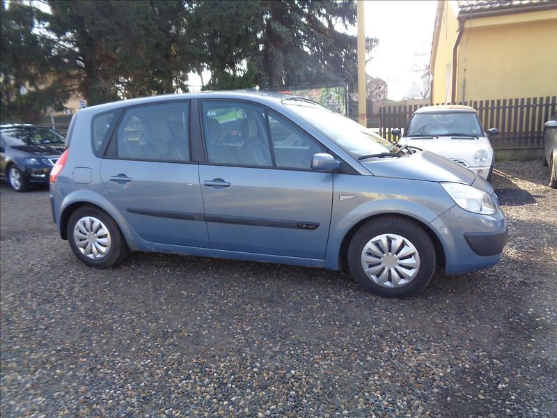 Renault Scénic 1,6 - fotka 3 z 17