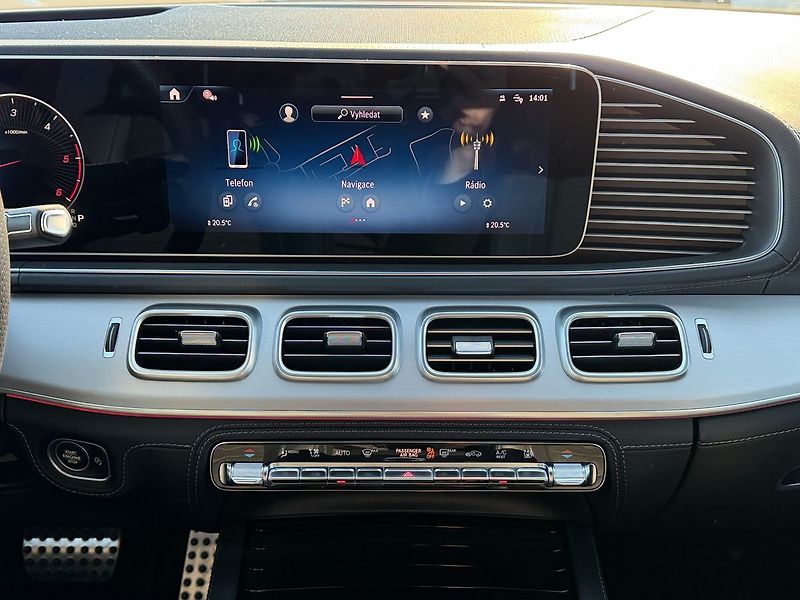 Mercedes-Benz GLE 450d 4MATIC AMG Line - fotka 19 z 33