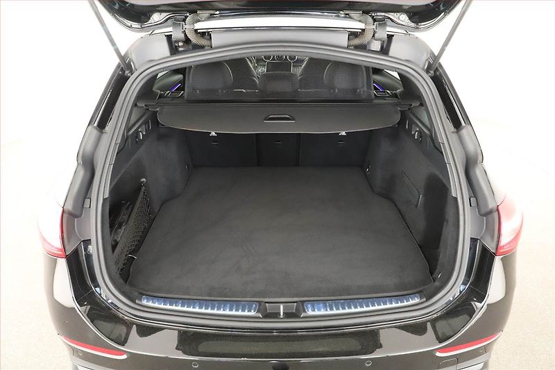 Mercedes-Benz Třídy C (2023) C 300 4MATIC - fotka 11 z 22
