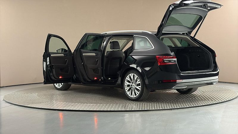 Škoda Superb 2.0 TDI DSG 4x4 L&K Combi - fotka 7 z 34