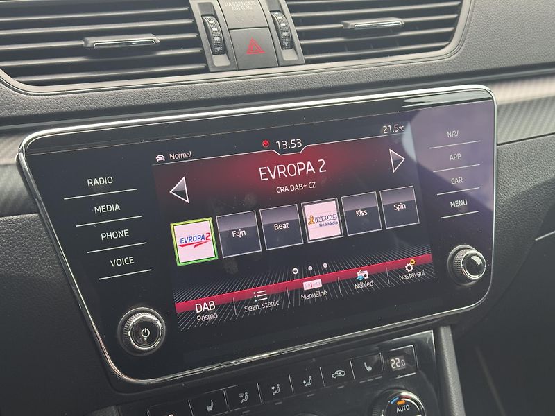 Škoda Superb (2020) 2.0TDi DSG Sportline ACC Kessy - fotka 36 z 50