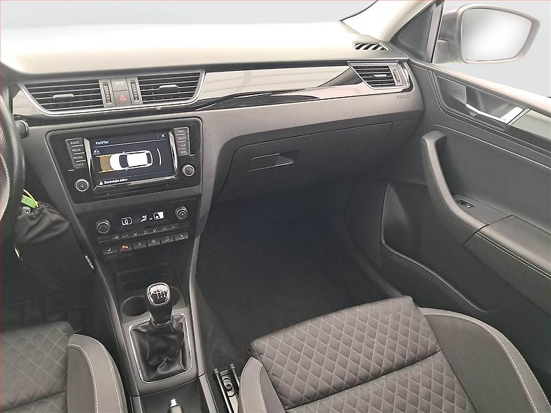 Škoda Rapid (2018) Style 1.0 TSI, Serv.kniha - fotka 8 z 18