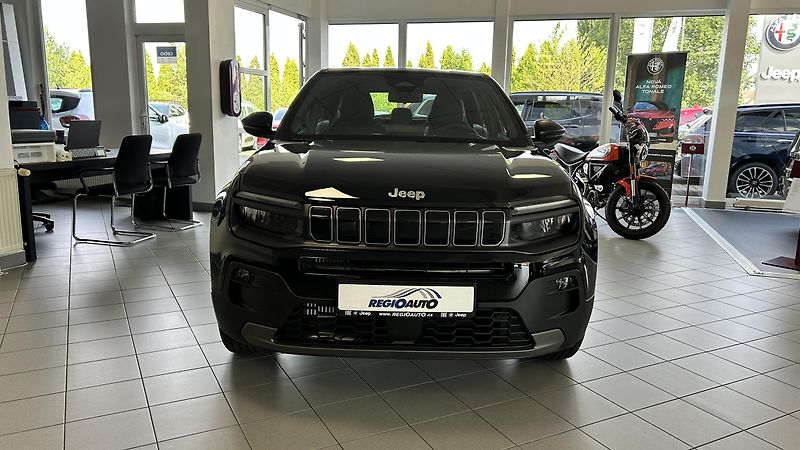 Jeep Avenger 1.2i 100k Longitude  MT6 - fotka 2 z 12