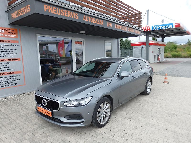 Volvo V90 2.0 D5 AWD NAVIGACE - fotka 1 z 17