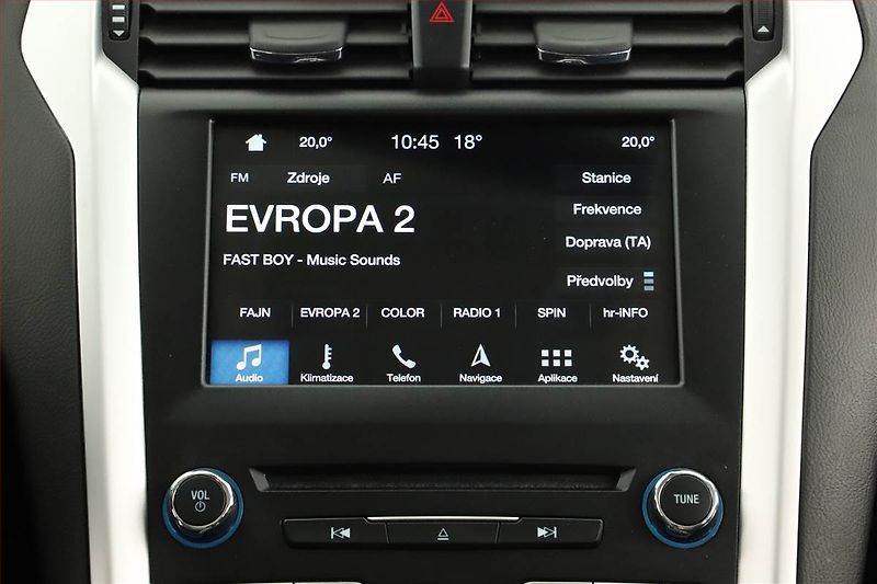 Ford Mondeo (2019) 2.0 TDCI, Automat, Navi - fotka 13 z 20