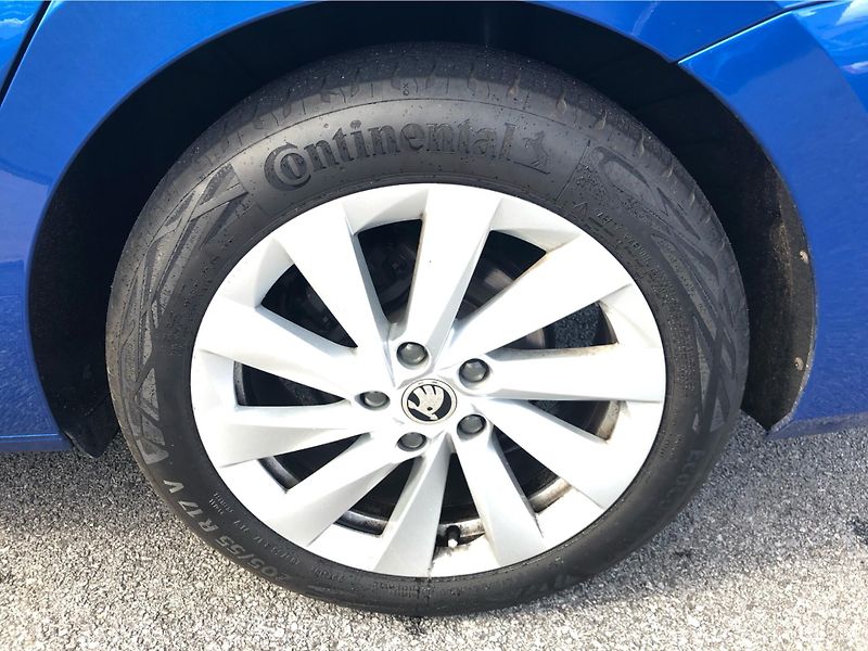 Škoda Octavia 1.5 TSi STYLE - fotka 14 z 27