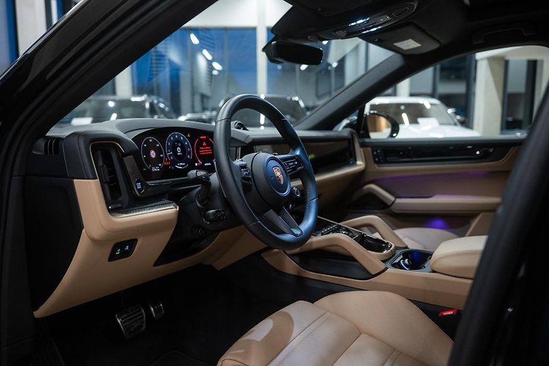 Porsche Cayenne (2025) S COUPÉ 4.0 V8 349KW VZDUCH TZ - fotka 2 z 52