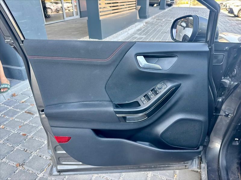 Ford Puma 1,0 EcoBoost Hybrid Automat ST - fotka 17 z 24