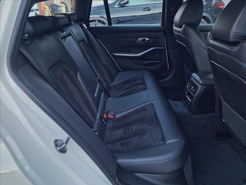 BMW Řada 3 320d xDrive,M Sport,ČR,1.Maj. - fotka 15 z 50
