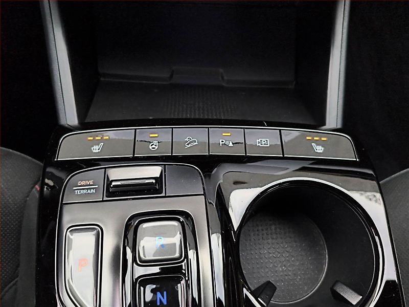 Hyundai Tucson (2023) N-Line 1.6 T-GDI HEV - fotka 16 z 21