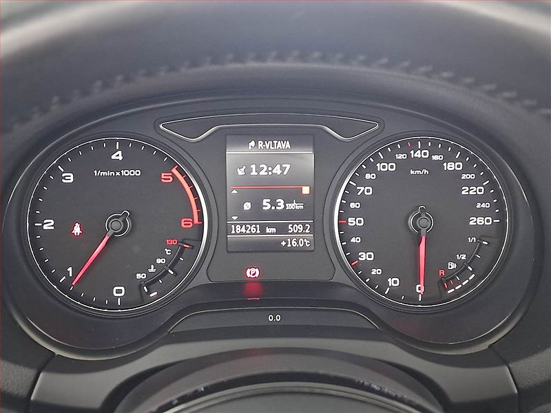 Audi A3 (2015) Sport 2.0 TDI, Serv.kniha - fotka 11 z 18