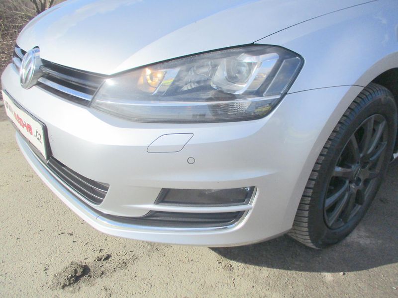 Volkswagen Golf 2.0TDi 110kW HIGHLINE L+Z PNEU - fotka 22 z 45