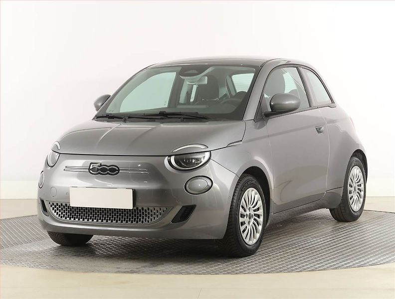 Fiat 500e (2023) 42 kWh, SoH 95%, digi klima - fotka 2 z 21