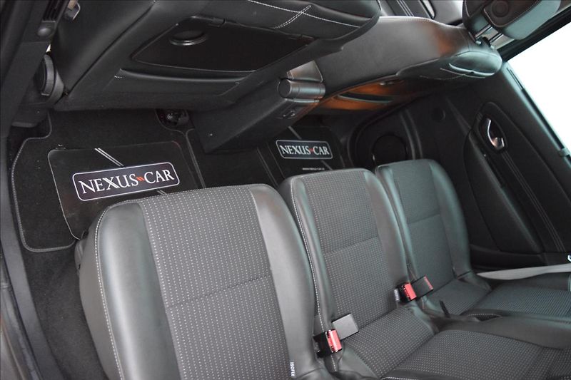 Renault Scénic 1,9 DCI 96KW TAŽNÉ NAVI KAMERA - fotka 19 z 57