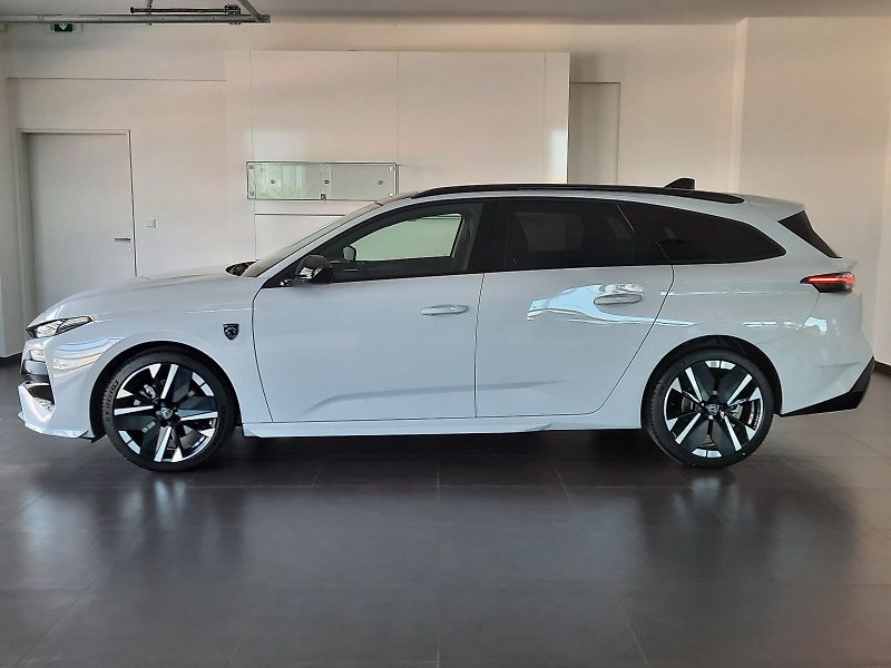 Peugeot 308 (2026) SW GT Hybrid 145 e-DCS6 - fotka 2 z 8