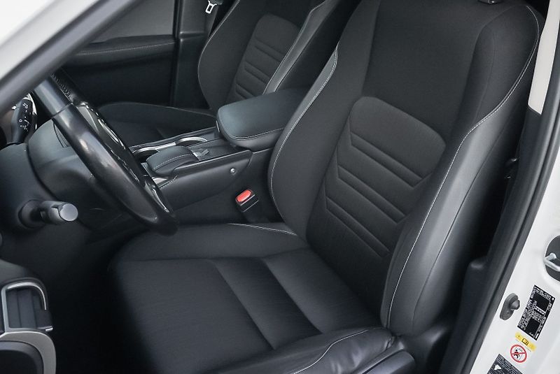 Lexus NX 300h 300H 2.5 HYBRID AWD PREMIUM - fotka 18 z 24