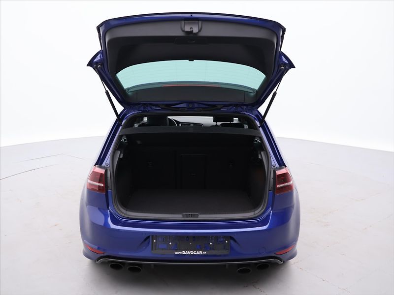 Volkswagen Golf 2,0 TSI R 221kW 4Motion DSG - fotka 9 z 35