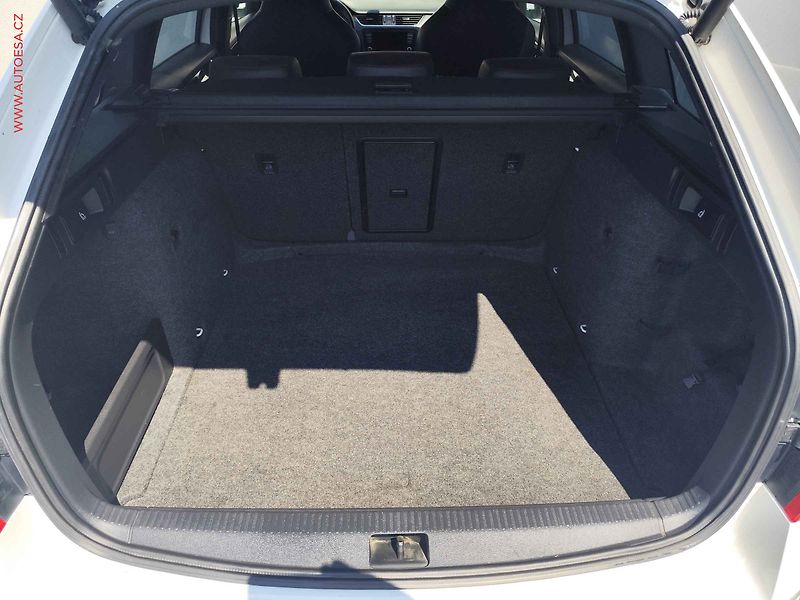 Škoda Octavia (2014) 2.0 TDi, ČR, Navi, bixen - fotka 7 z 27