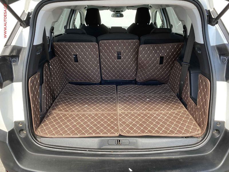 Peugeot 5008 (2019) 1.5 HDi, Active, AT, navi - fotka 7 z 19