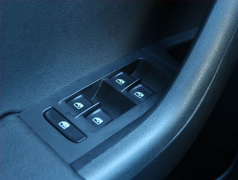 Škoda Octavia (2017) Style 2.0 TDI, Tempomat - fotka 15 z 20