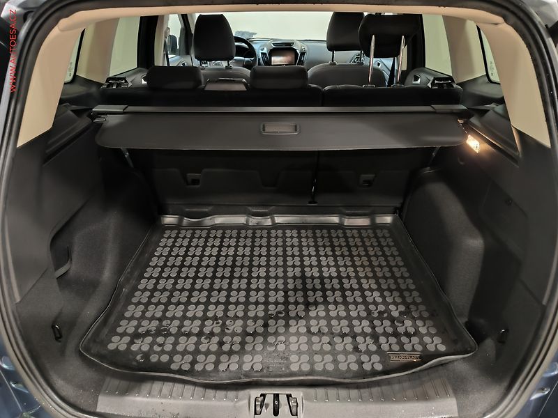 Ford Kuga (2019) 1.5T, 1.maj,ČR, Bixen, navi - fotka 7 z 16