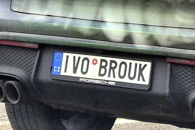 IV0 BR0UK - vítězná SPZ 3. kola fotosoutěže.