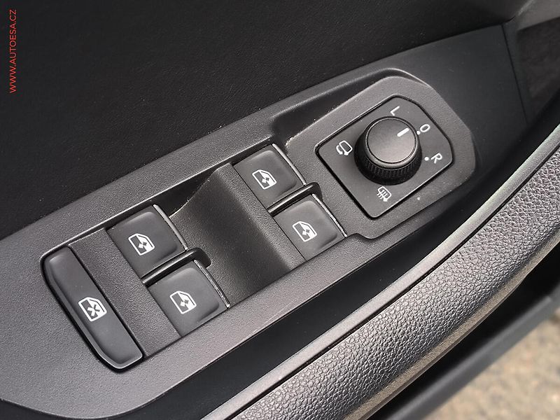 Škoda Kodiaq (2019) 2.0 TDi, Style, DSG, +kola - fotka 27 z 32