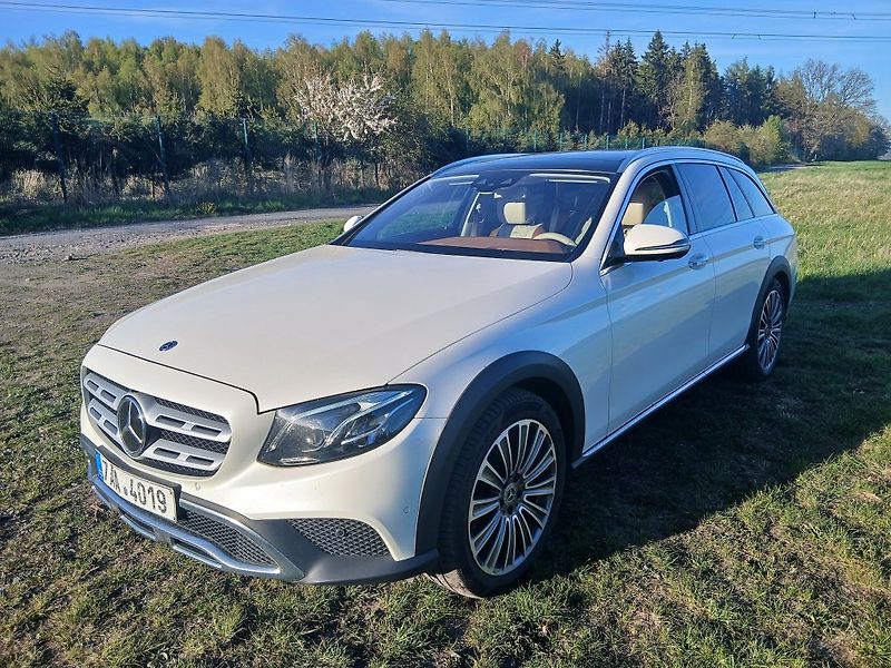 Mercedes-Benz Třídy E 350d All Terrain 190kW Designo - fotka 2 z 20