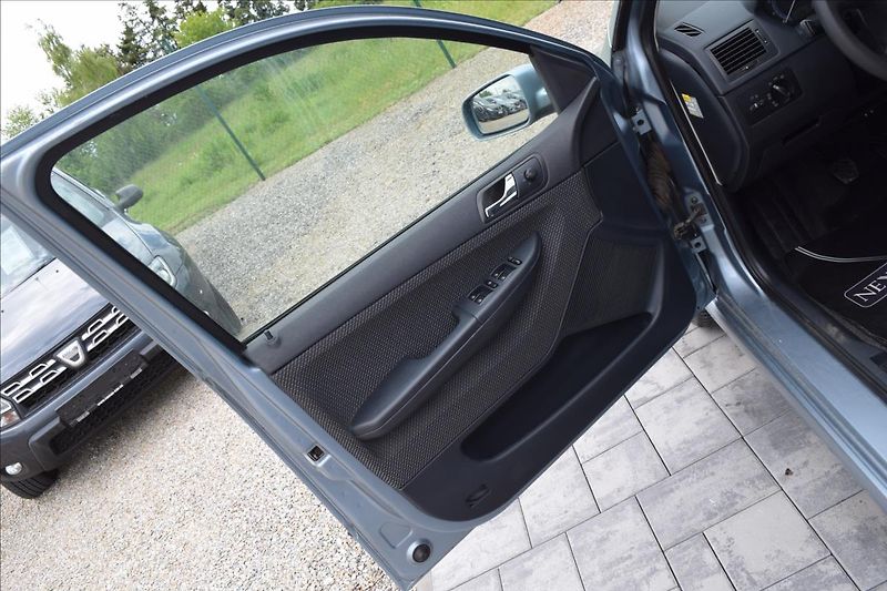 Škoda Fabia 1,4 i 74KW TAŽNÉ KLIMA PO STK - fotka 26 z 46