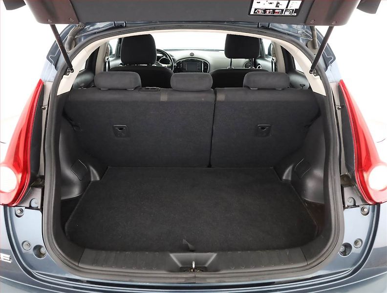 Nissan Juke (2011) 1.6 DIG-T, 4X4, Automat - fotka 16 z 17