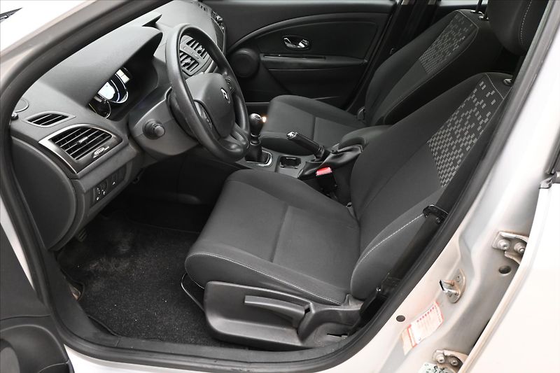 Renault Mégane 1,5 dCi 81kW Grandtour Tažné K - fotka 13 z 30