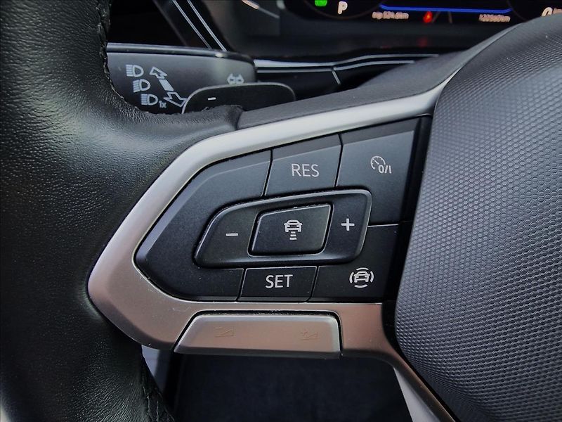 Volkswagen Touran 1.5 TSI DSG Evo Highline,ČR - fotka 23 z 50