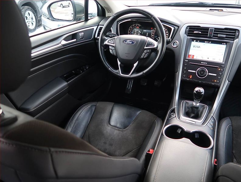 Ford Mondeo (2018) 2.0 TDCI, 4X4, Navi, Tempomat - fotka 7 z 20