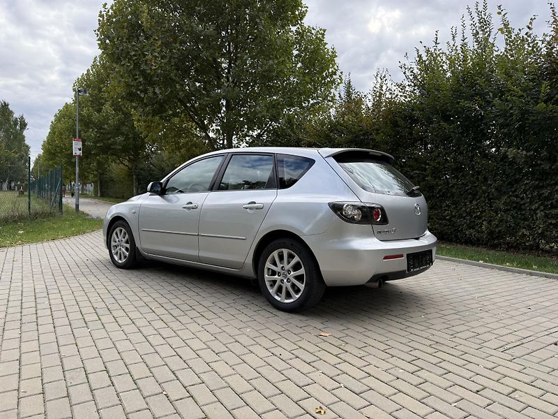 Mazda 3 2.0 Sport Active - fotka 7 z 30