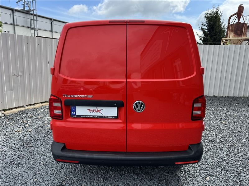 Volkswagen Transporter 2,0 TDI DSG LONG DPH 1.maj. ČR - fotka 12 z 50