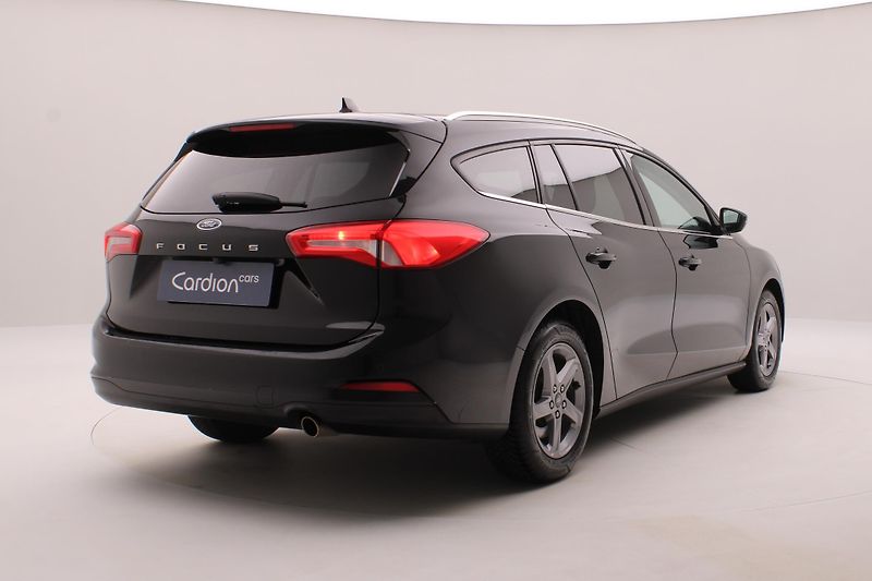 Ford Focus 1.5 ECOBOOST TITANIUM AUT - fotka 12 z 40