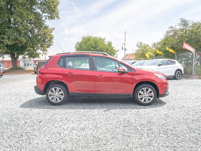 Peugeot 2008 (2017) ČR 1.2T 81KW – 88.359KM - fotka 4 z 51