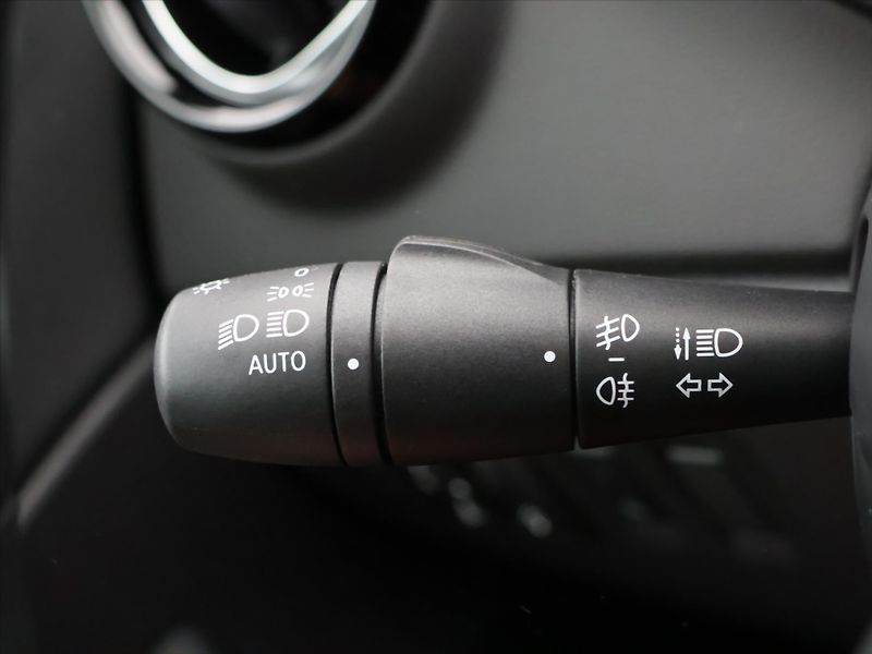 Renault Captur 1,3 TCe 96kW Intens LED Navi - fotka 18 z 34