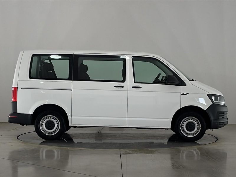 Volkswagen Transporter Kombi Kombi - fotka 16 z 25