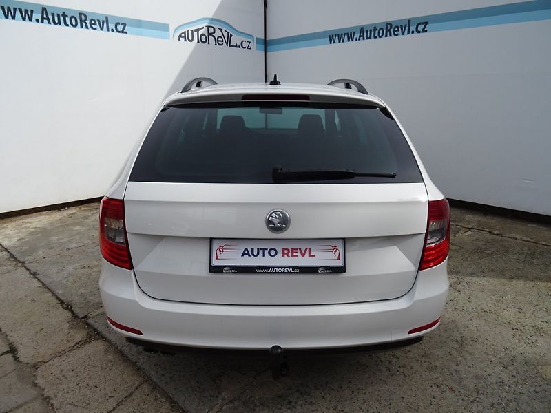 Škoda Superb (2013) 2.0TDi,103kW,1maj,S.kni,navi - fotka 22 z 24