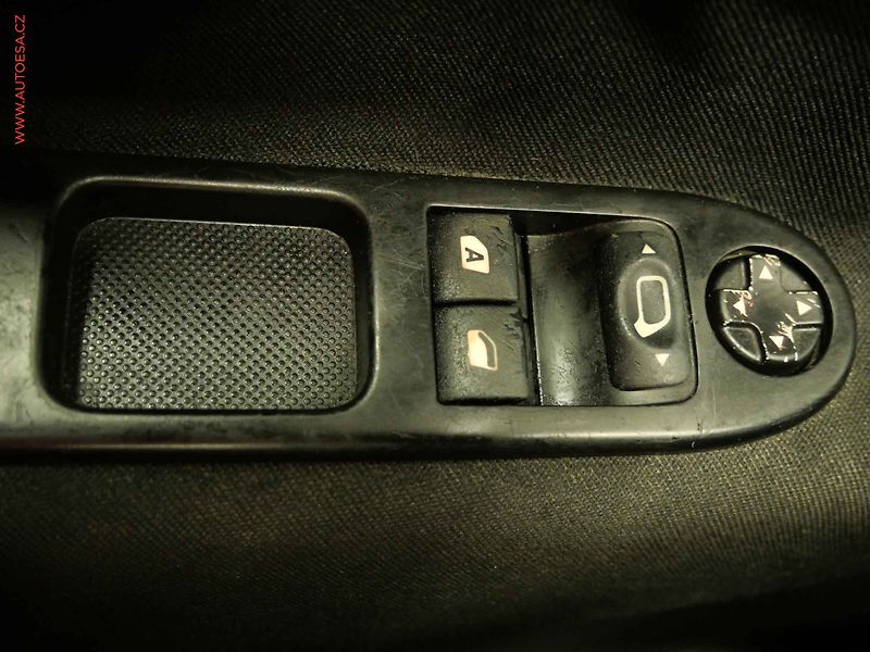Peugeot 207 (2008) 1.6HDi, AC, STK8/28 - fotka 14 z 19
